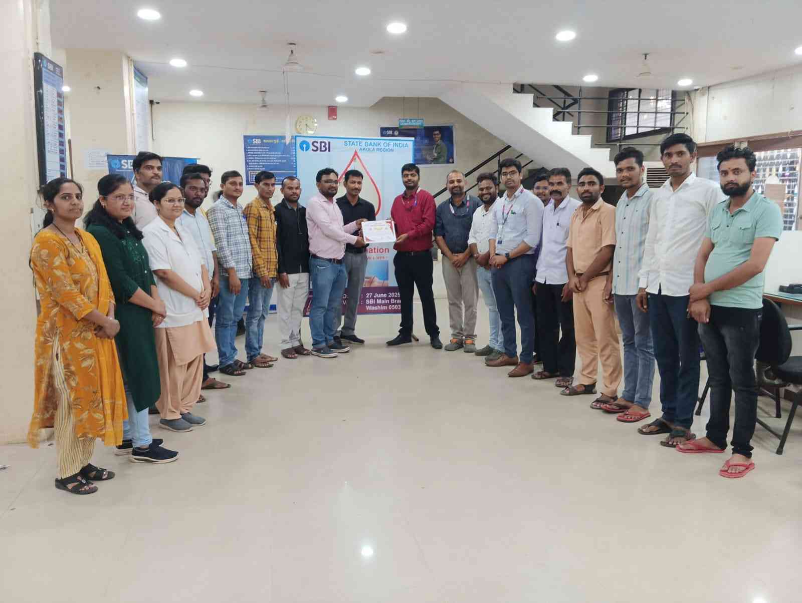 एसबीआय  , प्लॅटिनम जुबली  बँक डे  , एसबीआय वाशिम येथे  दिनांक  २७ /०६ /२०२५ रोजी रक्तदान शिबिर घेण्यात आले. 
